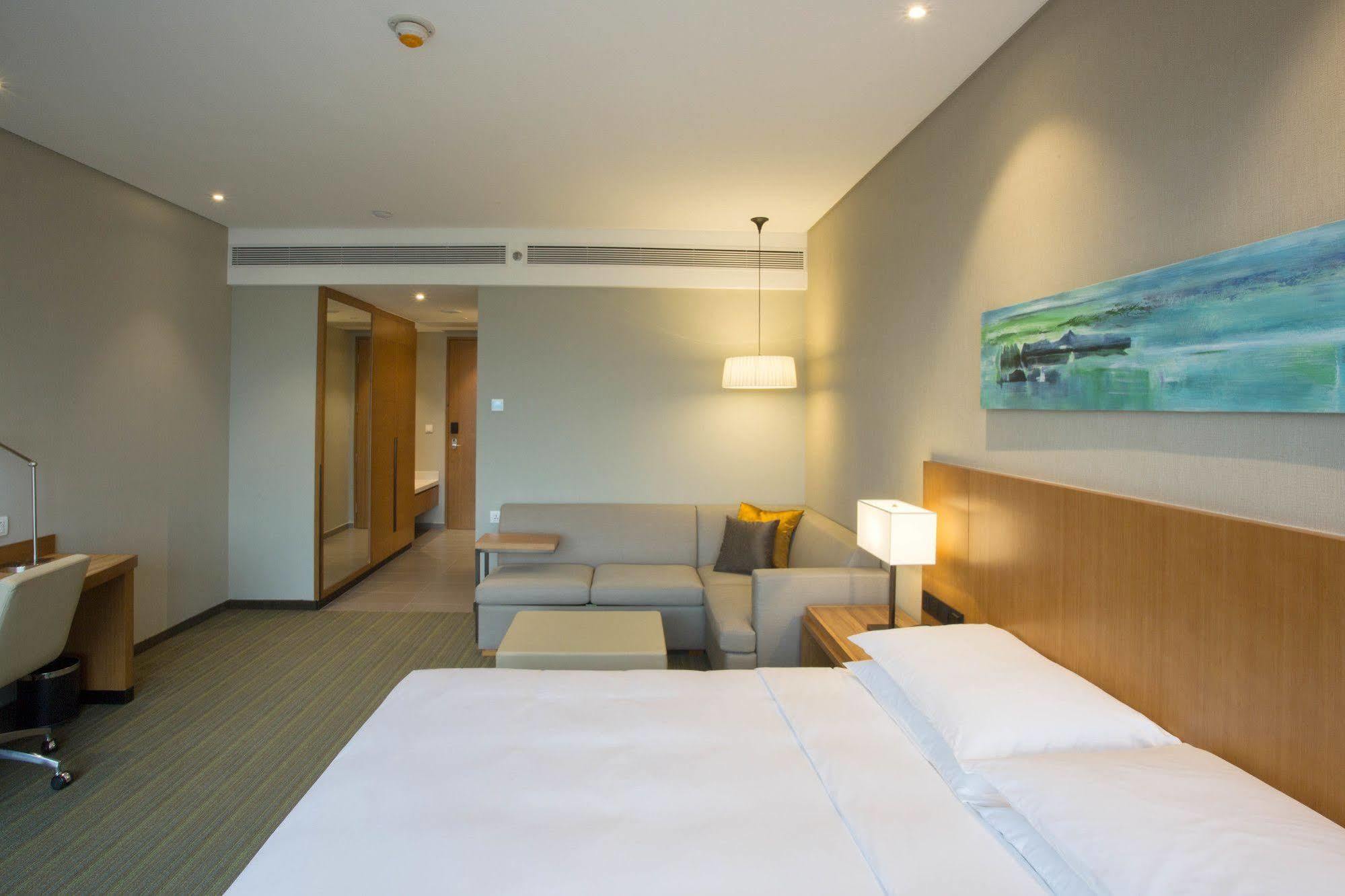 Hyatt Place Foshan Lishui Exterior photo